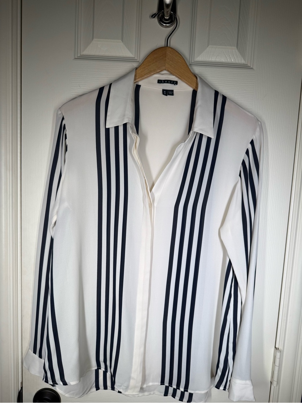 Theory Women’s Silk Button-Down Shirt with Dark Blue Vertical Stripes Sz M